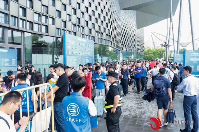 高端医疗 创新智造 第42届上海国际医疗器械博览会盛大开幕